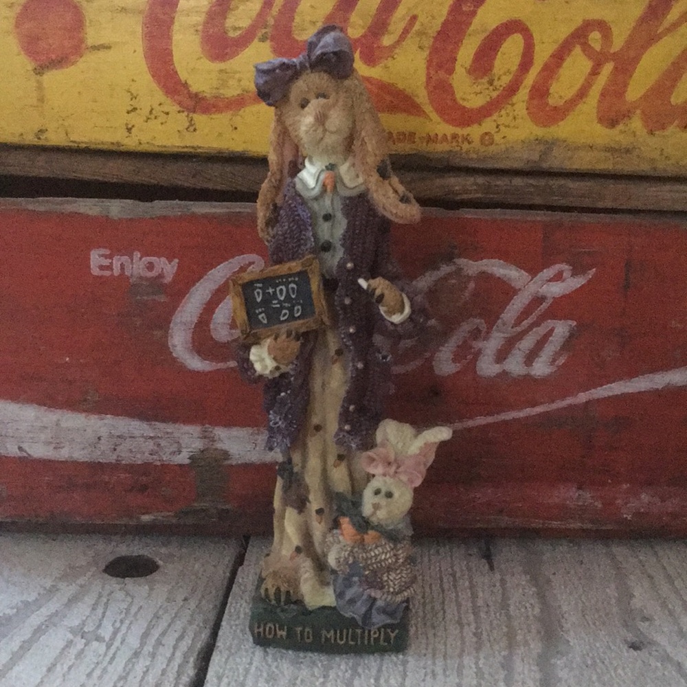 1998 Boyd’s Bear Statue #2848 Miss Prudence P. Carrotjuice and Petra